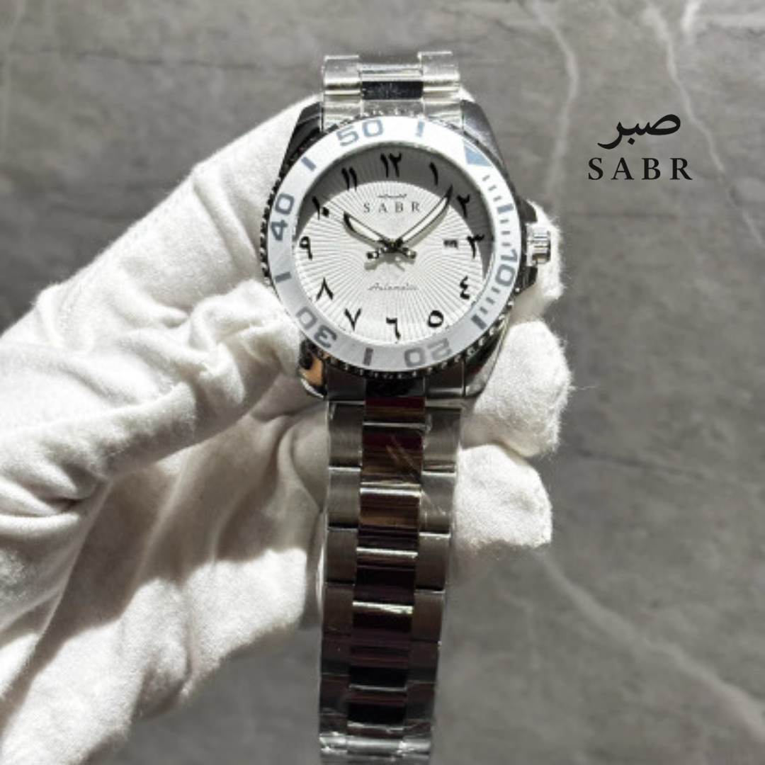 Montre SABR™ automatique acier premium – Design luxe avec chiffres arabes
