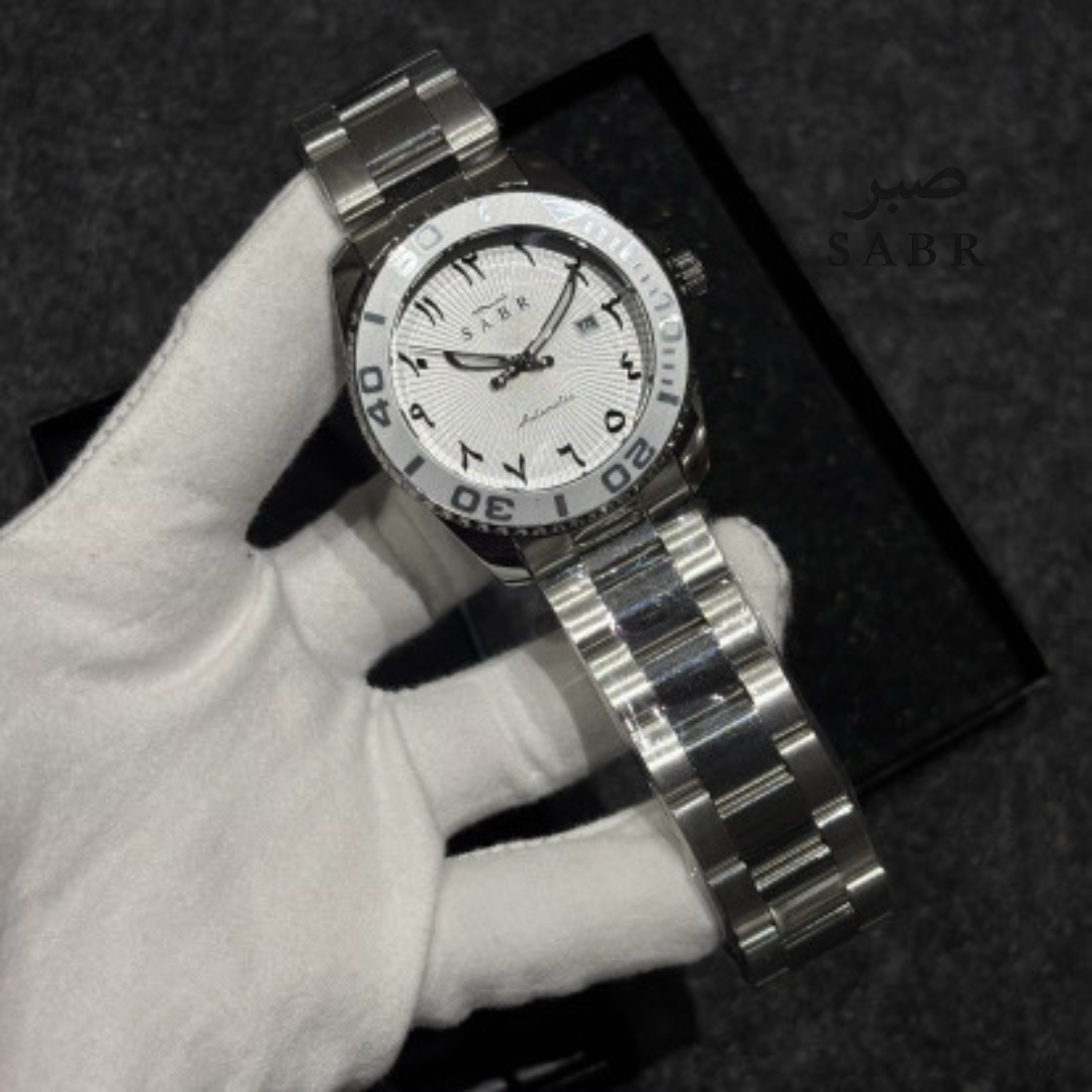 Montre SABR™ automatique acier premium – Design luxe avec chiffres arabes