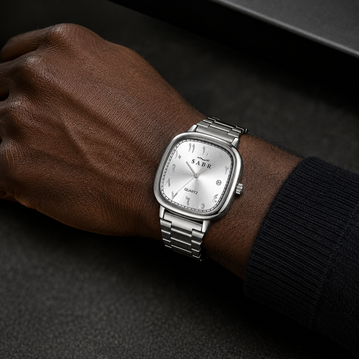 Montre SABR™ Prestige – Montre élégante avec chiffres arabes et bracelet acier